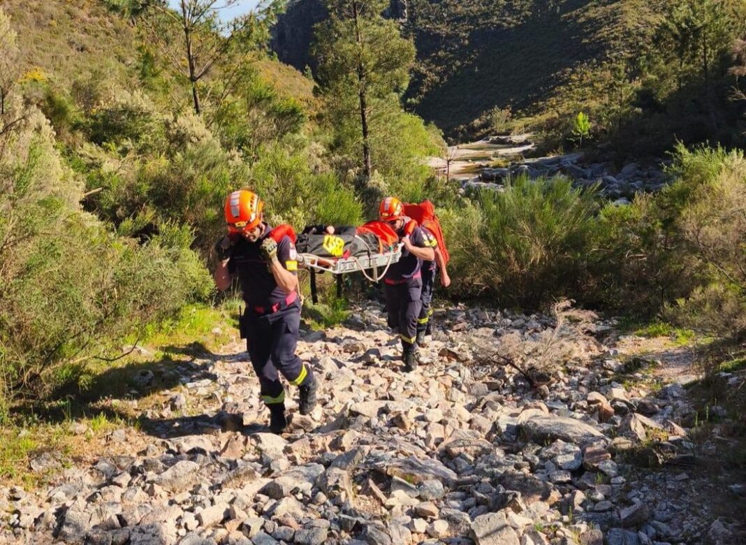 Bombeiros de Salto resgate no Gerês