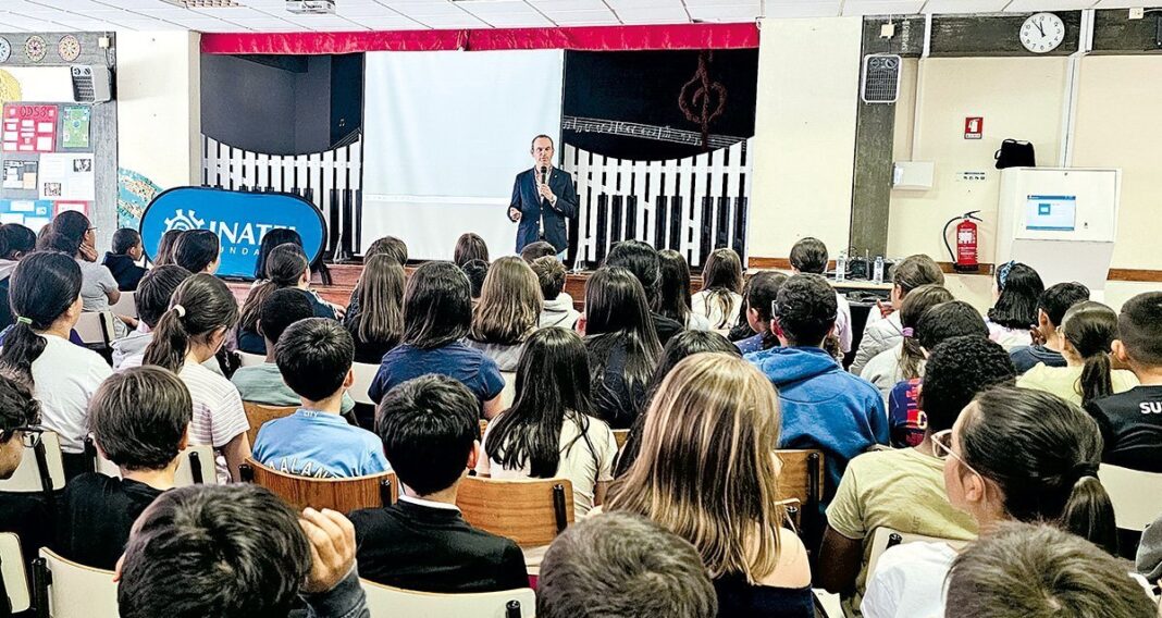 Chaves Dia Mundial da Terra na Escola Nadir Afonso 2026 CP 2