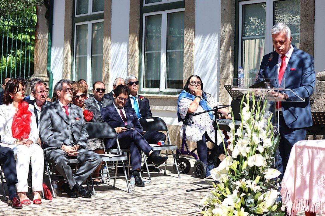 Vila Real 25 de Abril EN