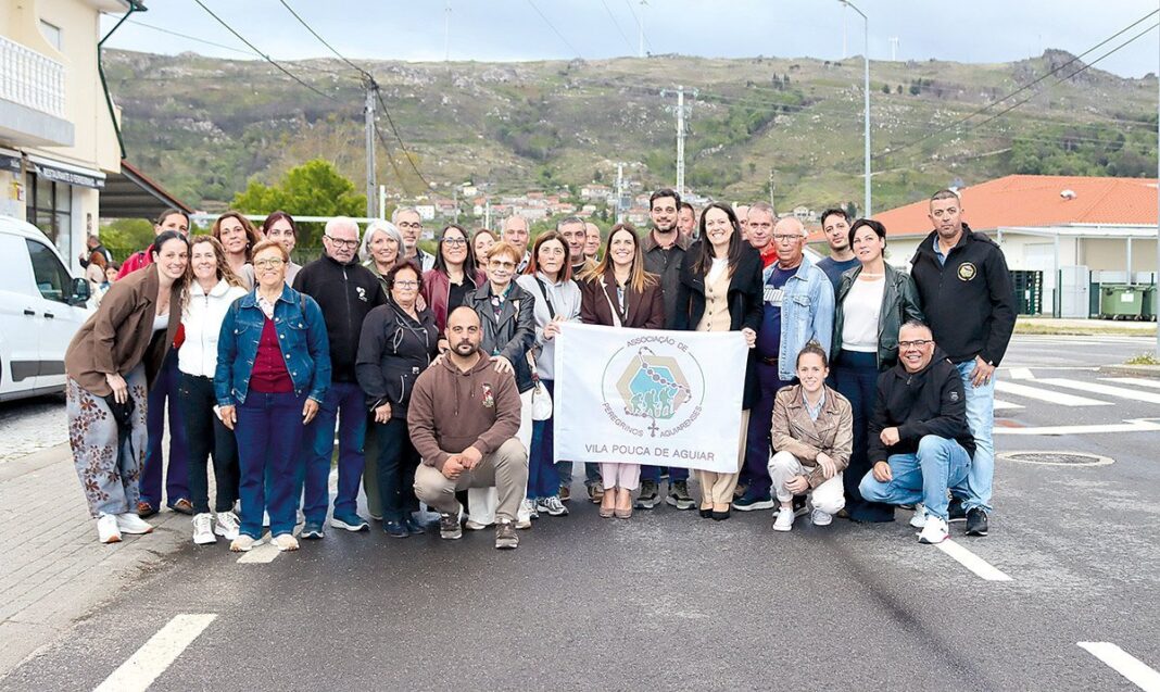 Vila Pouca Aguiar Peregrinos a caminho de Fatima MF 4