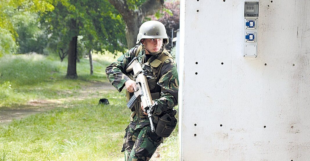 Em Foco Jovens na vida militar Chaves Entrevistas Regimento de Infantaria 19 PAM 185