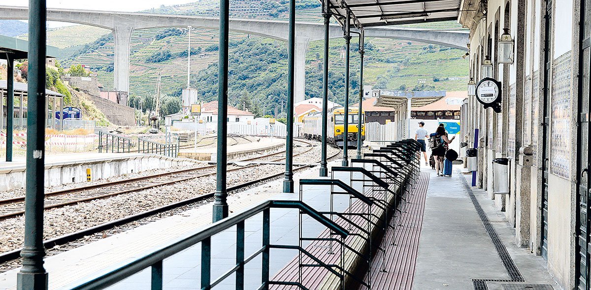 Em Foco Ferrovia na Regiao Linha do Douro Estacao de Comboios da Regua PAM 73
