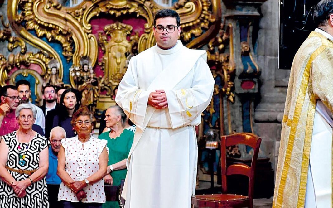 Novo padre ordenado em Lamego DR