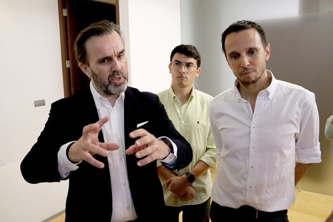 Carlos cortes defende estrategia regional para responder a falta de medicos en 2