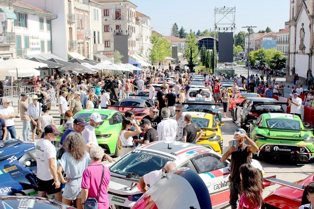 Desfile dos carros de competicao levou o espirito do circuito as ruas de vila real 3