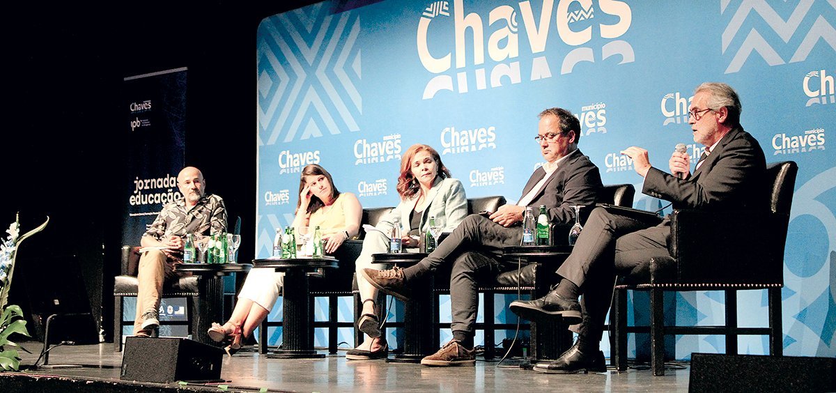 CHAVES Inteligencia artificial e novas formas de aprender em debate PAM